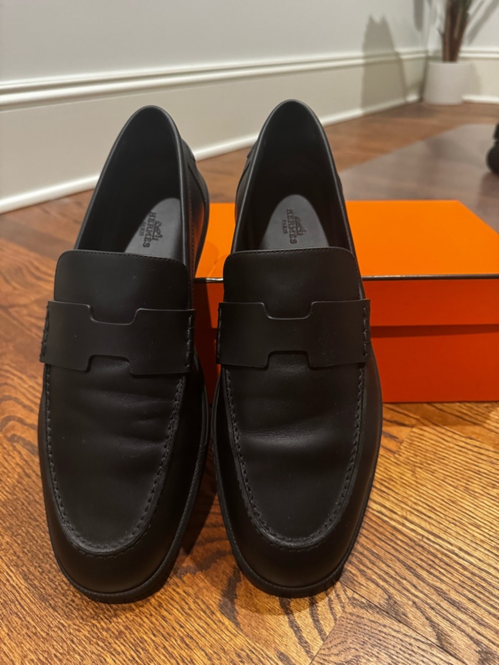 Hermes *like new* Job Loafers - Men's Classic Dress Loafers - size 10